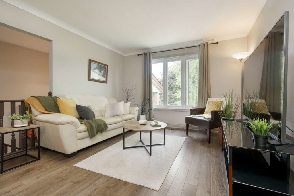 55 Grapeview Drive | St. Catharines | Living